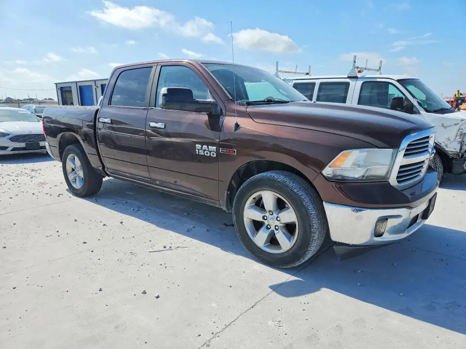 2014 RAM 1500 SLT  