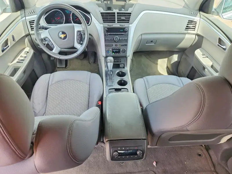 2011 CHEVROLET TRAVERSE LT  