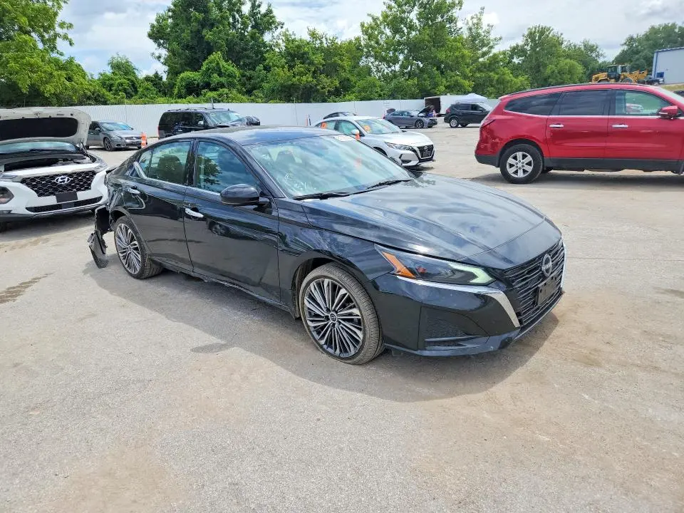 2025 NISSAN ALTIMA SL  