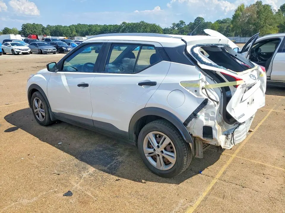 2019 NISSAN KICKS S  
