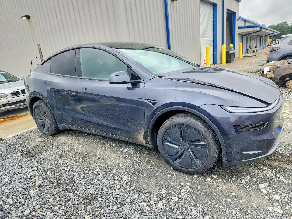2026 TESLA MODEL Y   