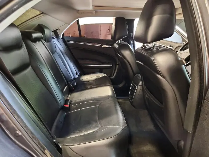 2016 CHRYSLER 300C   