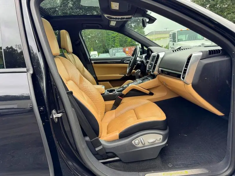 2017 PORSCHE CAYENNE SE HYBRID PLATINUM  