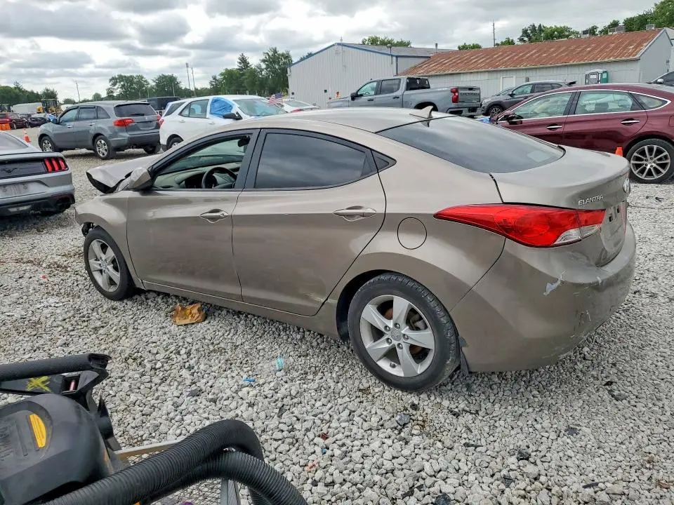 2013 HYUNDAI ELANTRA GLS  