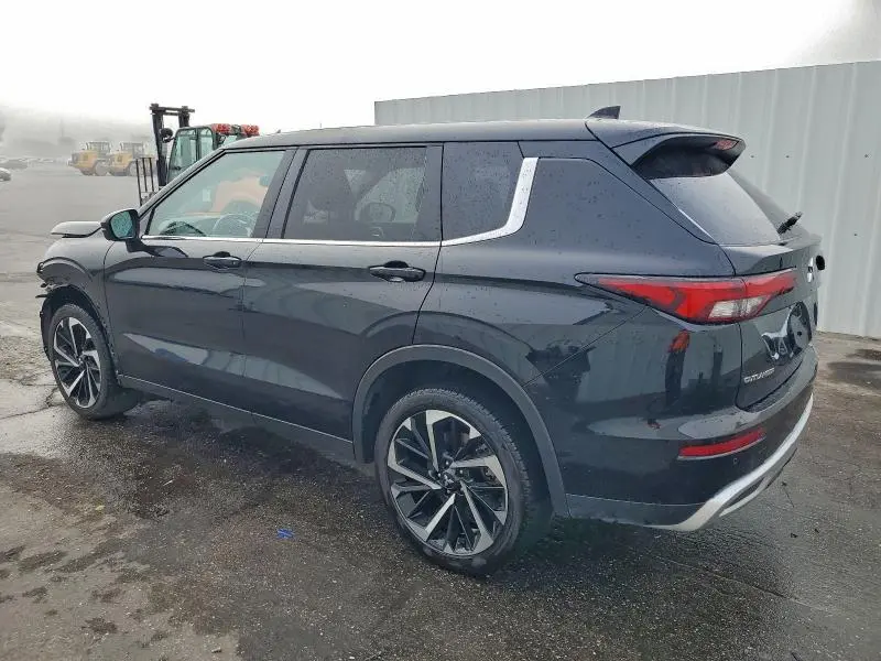 2024 MITSUBISHI OUTLANDER SE  