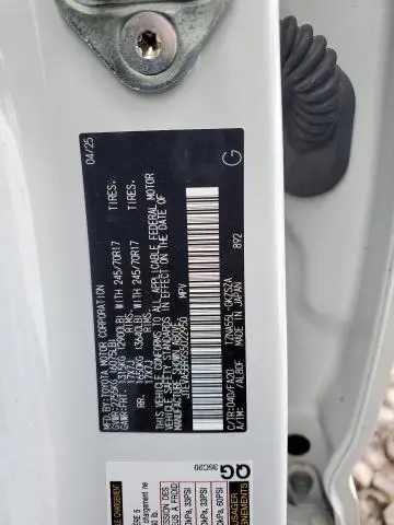 2025 TOYOTA 4RUNNER SR5  