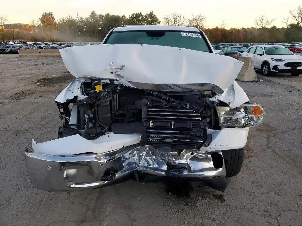 2017 RAM 1500 SLT  