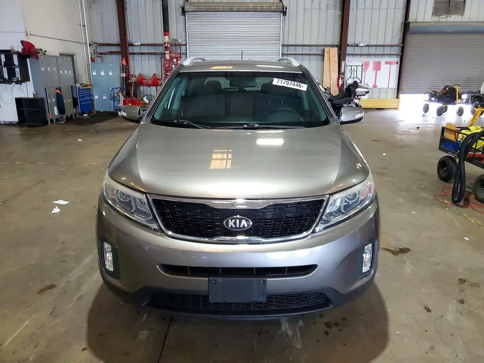 2014 KIA SORENTO LX  
