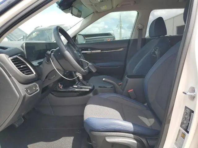 2025 KIA SELTOS S  