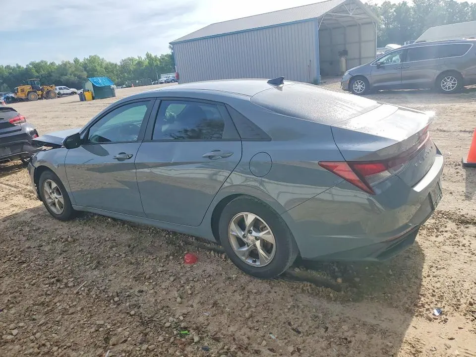 2022 HYUNDAI ELANTRA SE  