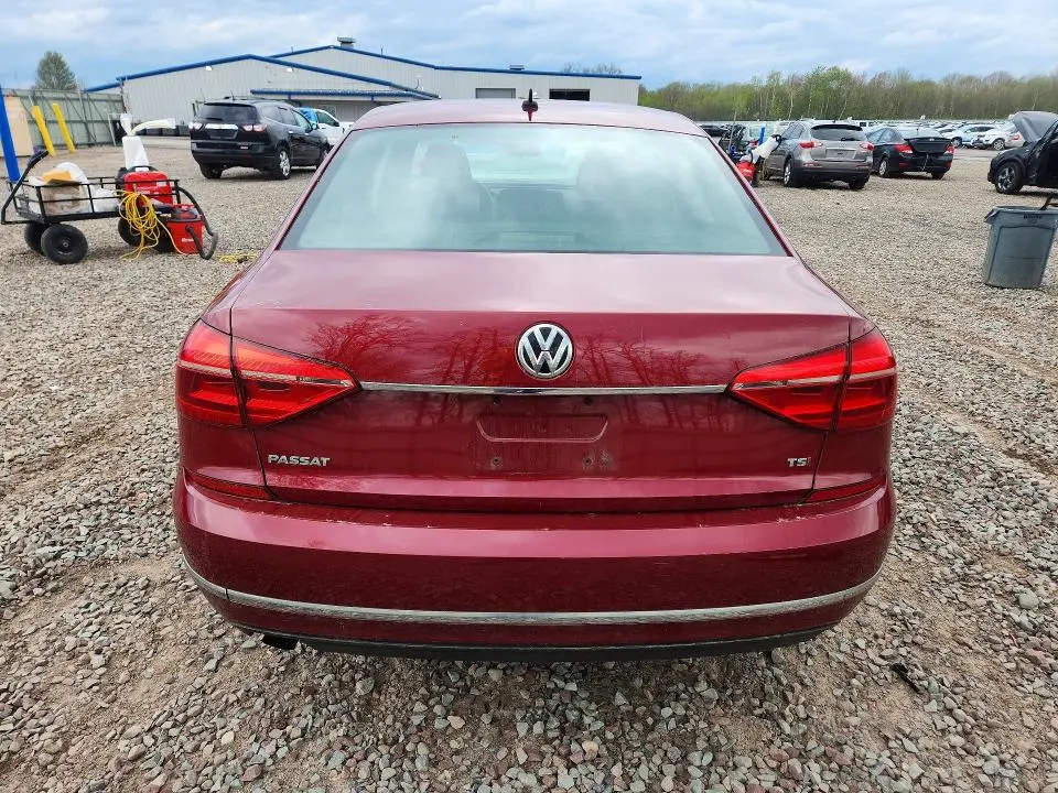 2016 VOLKSWAGEN PASSAT   