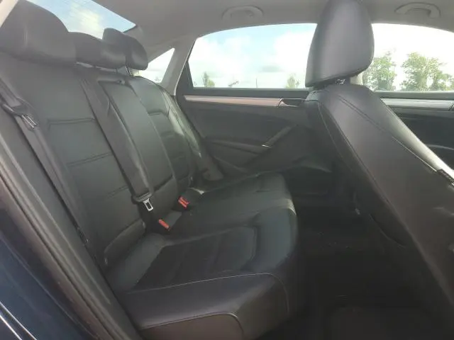 2019 VOLKSWAGEN PASSAT WOLFSBURG  