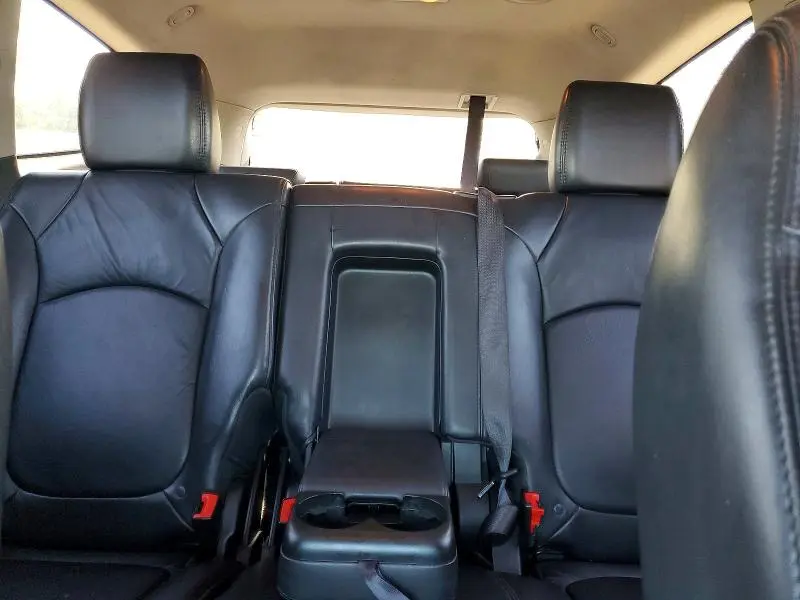 2012 CHEVROLET TRAVERSE LT  
