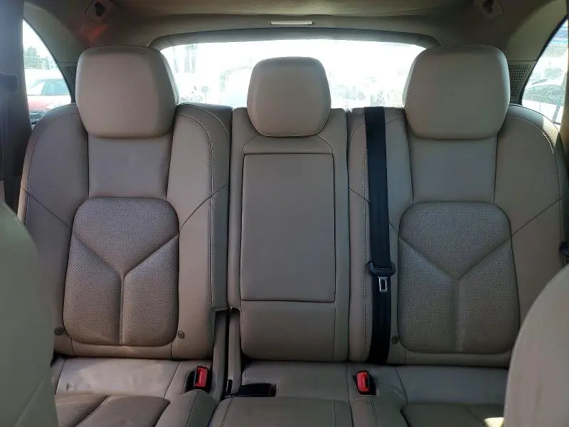 2013 PORSCHE CAYENNE   