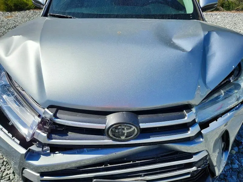 2017 TOYOTA HIGHLANDER XLE  