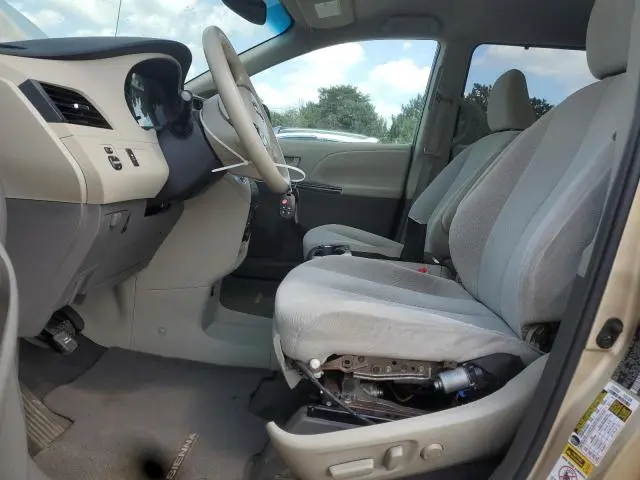 2011 TOYOTA SIENNA LE  