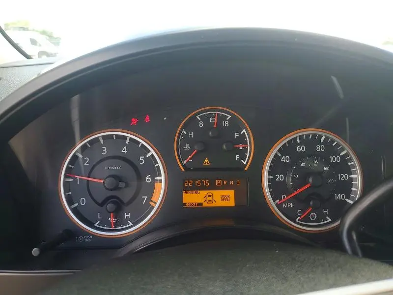 2010 NISSAN TITAN XE  