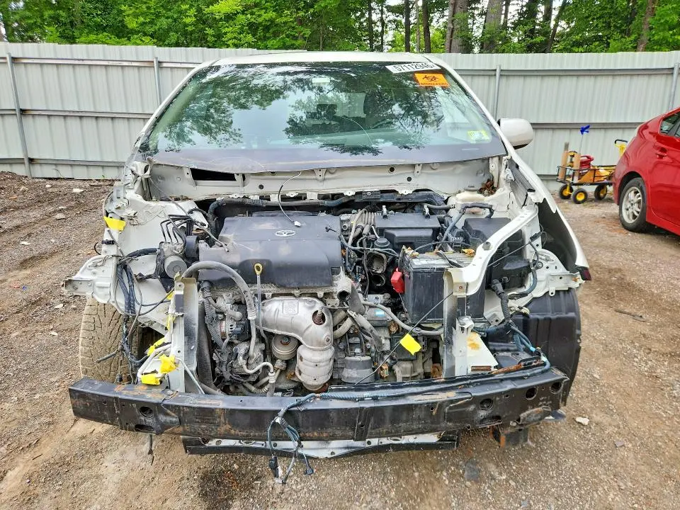 2015 TOYOTA SIENNA XLE 8-PASSENGER  