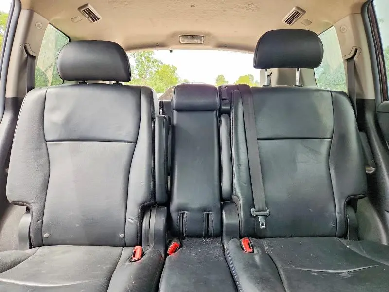 2012 TOYOTA HIGHLANDER SE  