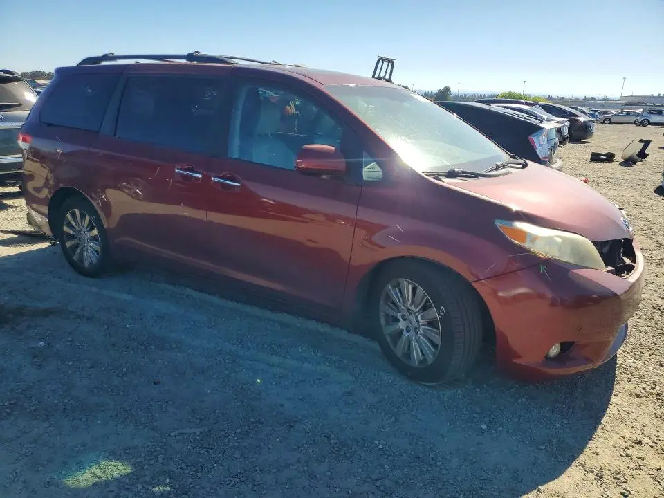 2011 TOYOTA SIENNA LIMITED 7-PASSENGER  