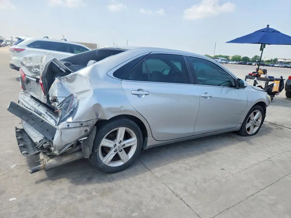 2016 TOYOTA CAMRY LE  