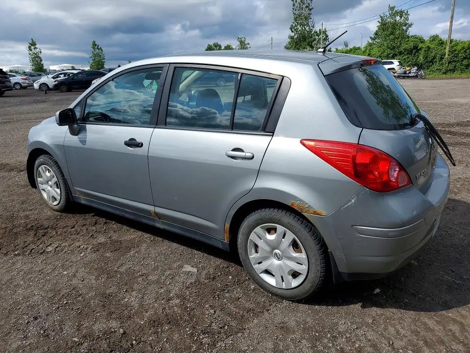 2010 NISSAN VERSA   