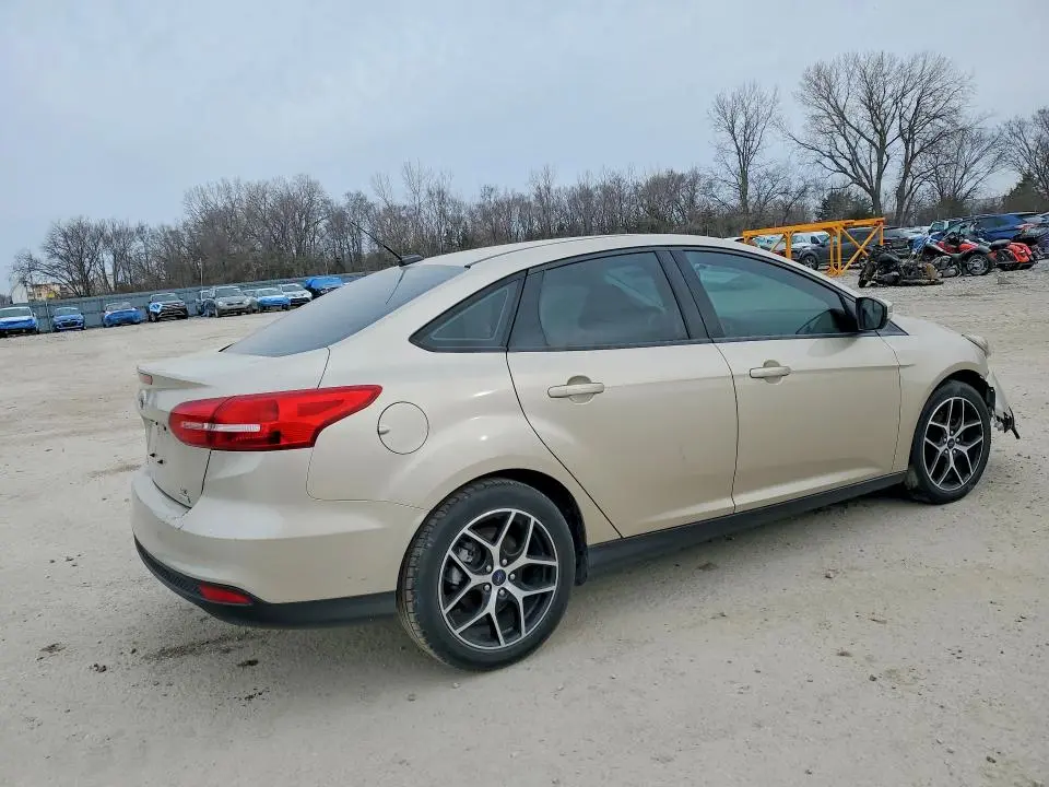 2017 FORD FOCUS SE  