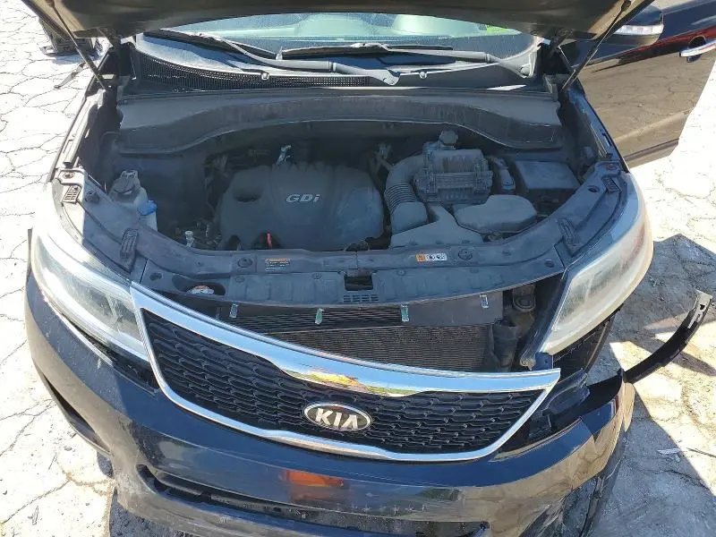 2015 KIA SORENTO LX  