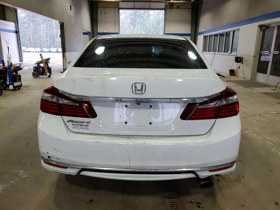 2017 HONDA ACCORD EX  