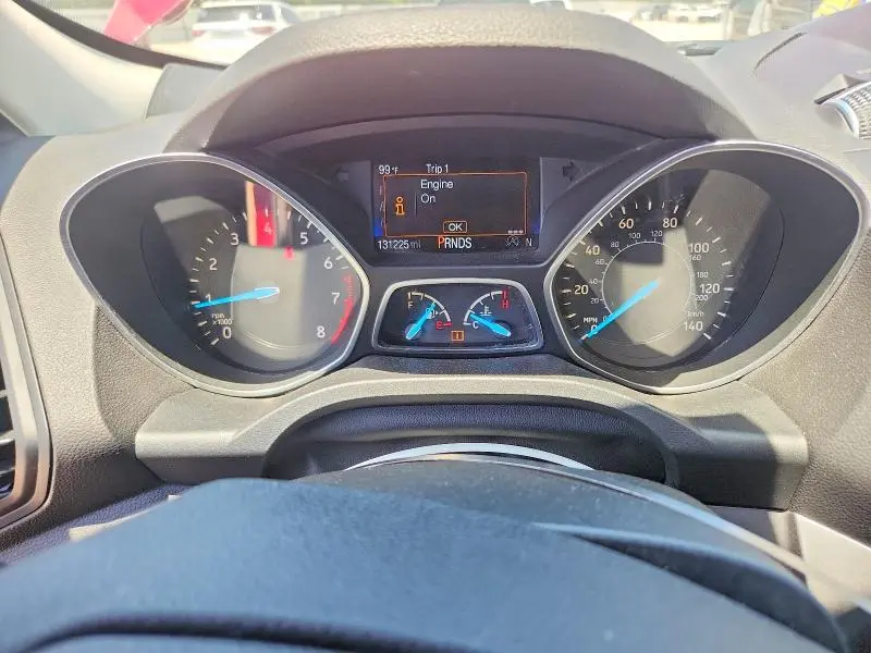 2017 FORD ESCAPE SE  