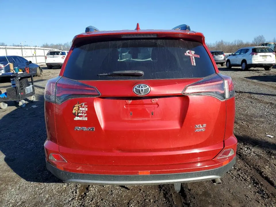 2017 TOYOTA RAV4 XLE  