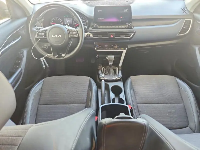 2022 KIA SELTOS S  