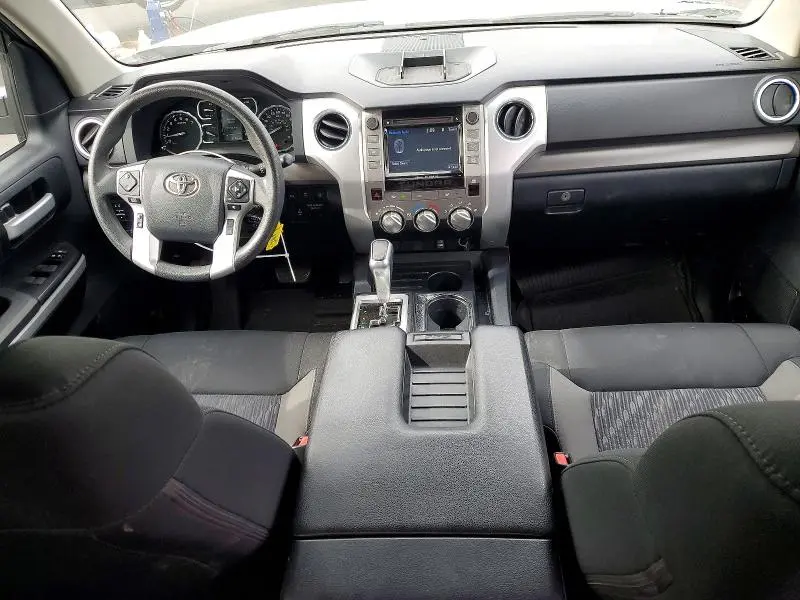 2018 TOYOTA TUNDRA CREWMAX SR5  