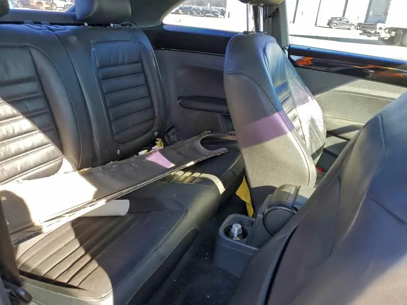 2012 VOLKSWAGEN BEETLE TURBO  