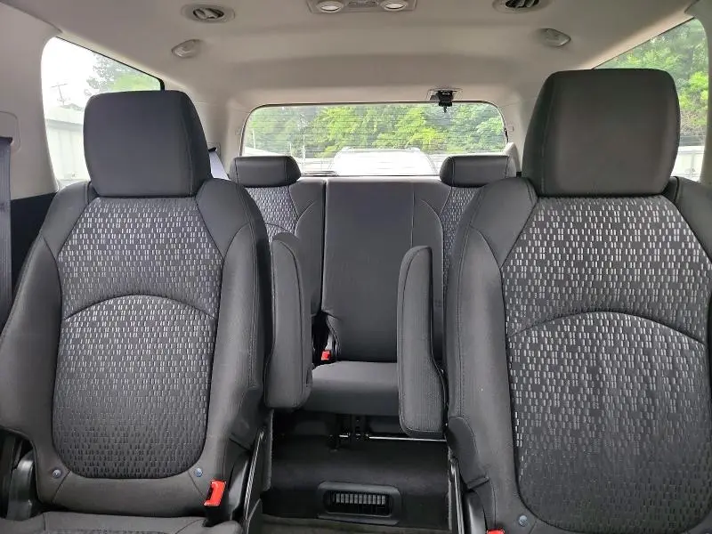 2011 GMC ACADIA SLE  
