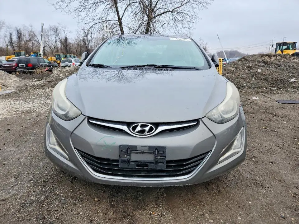2014 HYUNDAI ELANTRA SE  