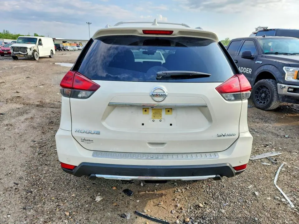 2020 NISSAN ROGUE SV  