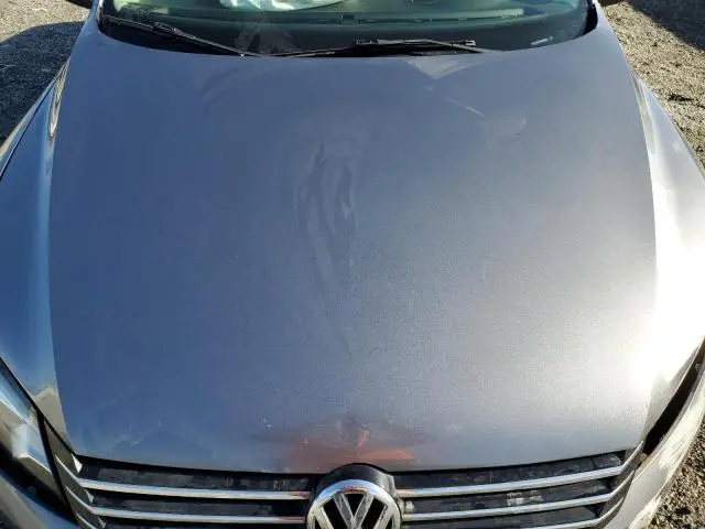 2013 VOLKSWAGEN PASSAT SE  