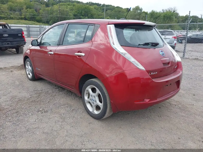 2013 NISSAN LEAF SV