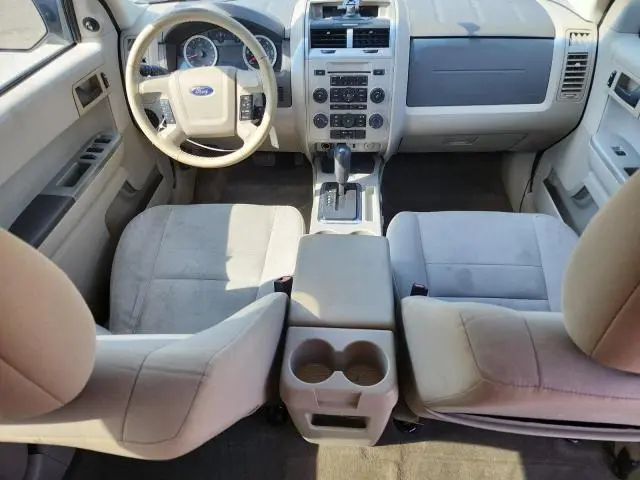 2011 FORD ESCAPE XLT  