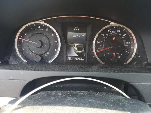 2015 TOYOTA CAMRY LE  