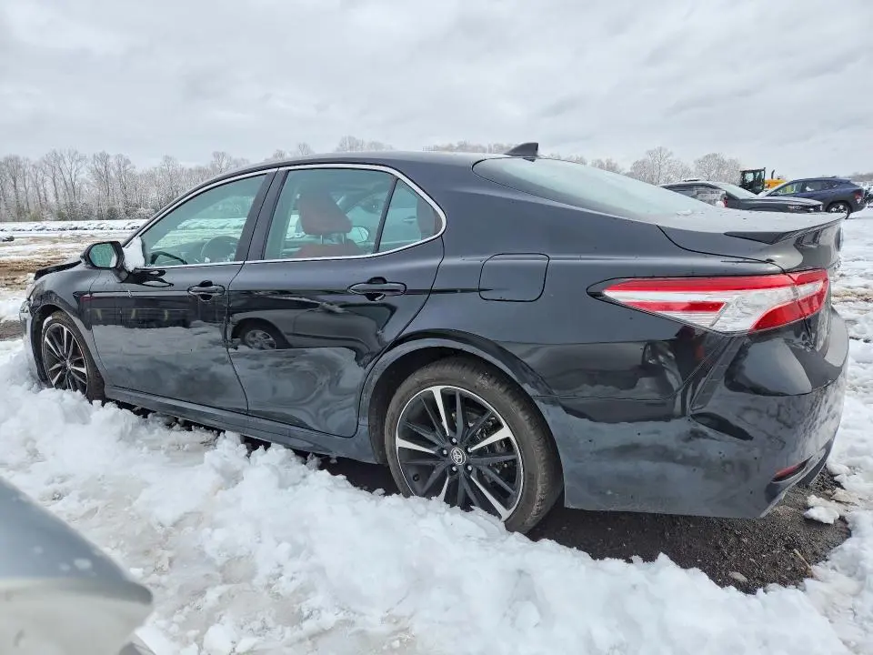 2020 TOYOTA CAMRY XSE  