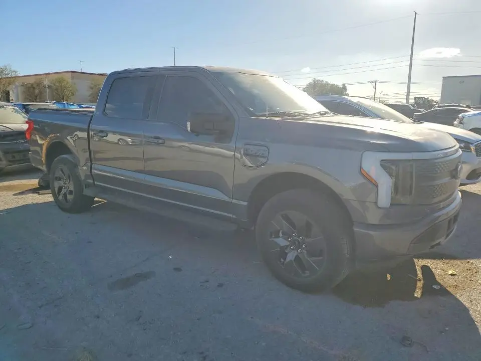 2023 FORD F150 LIGHTNING PRO  