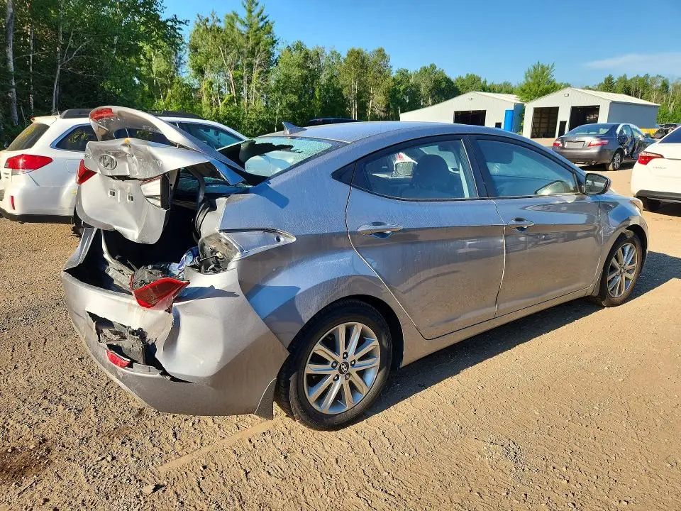 2015 HYUNDAI ELANTRA SE  