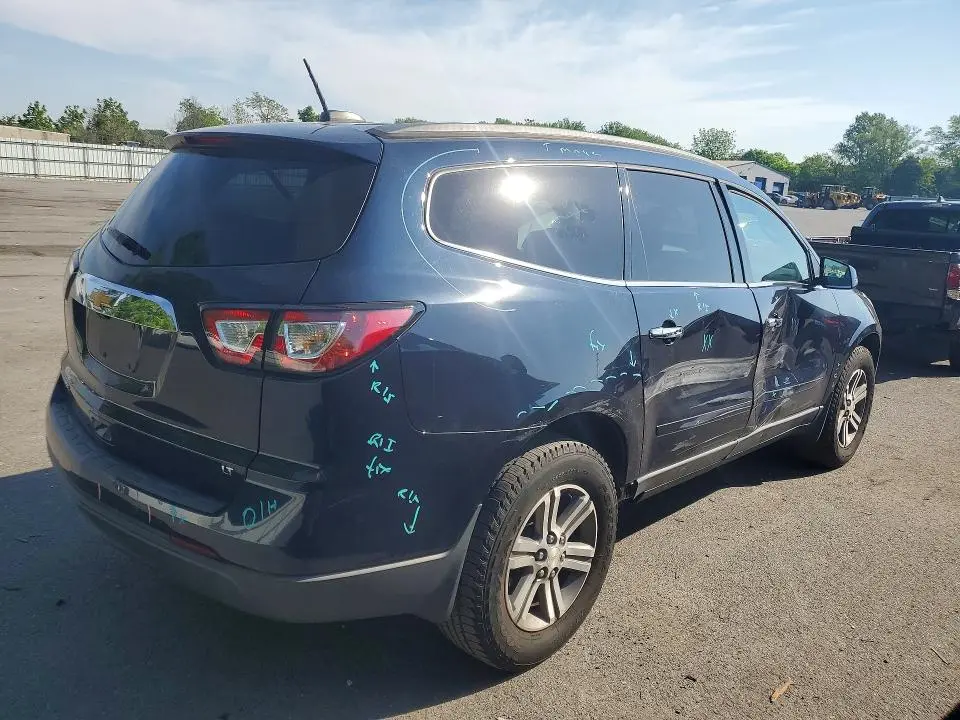 2017 CHEVROLET TRAVERSE LT  