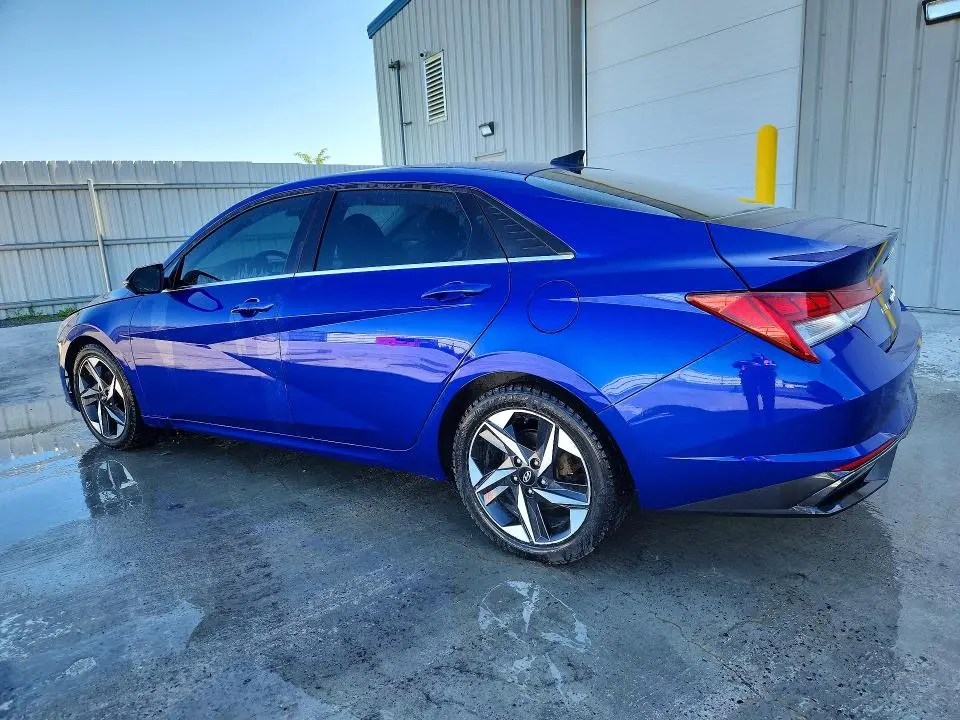 2022 HYUNDAI ELANTRA SEL  