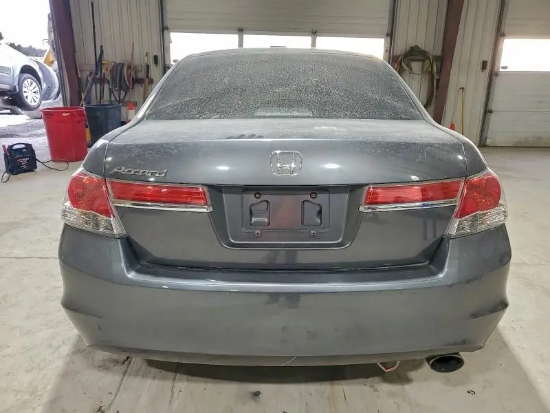 2011 HONDA ACCORD LXP  