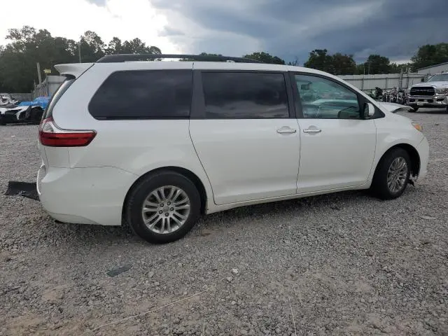2015 TOYOTA SIENNA XLE  