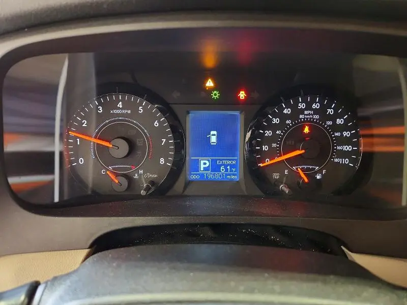 2015 TOYOTA SIENNA LE  