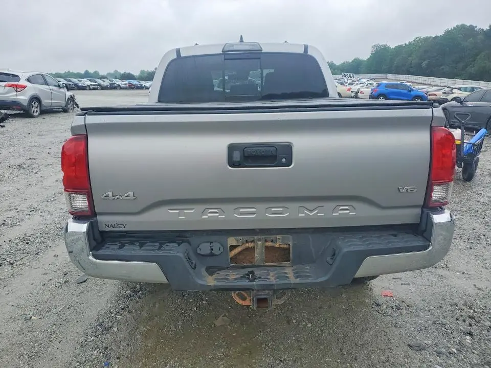 2018 TOYOTA TACOMA SR5 V6  
